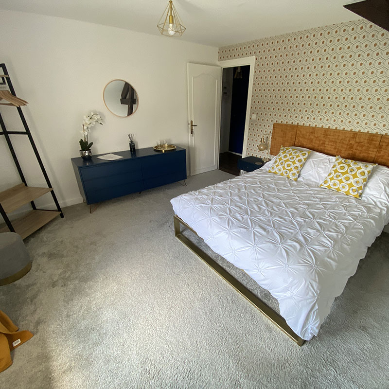 Grand lit dans la chambre Veuve