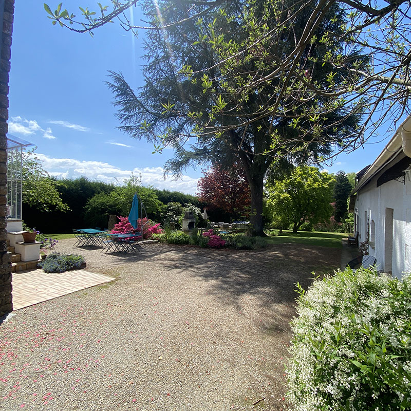 Jardin et gîtes